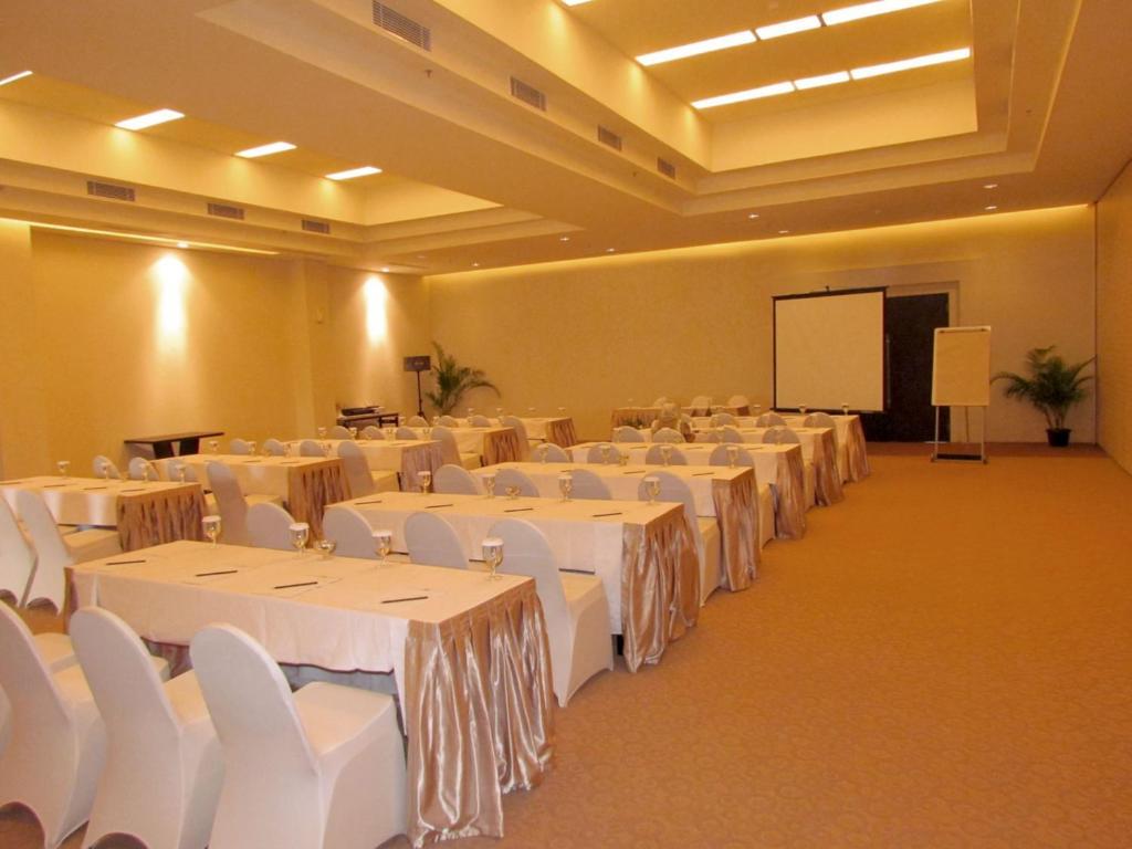 Padjadjaran Hotel Богор Экстерьер фото