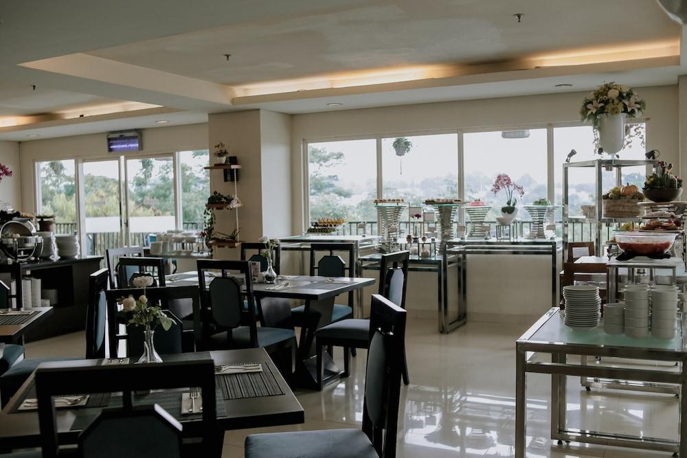 Padjadjaran Hotel Богор Экстерьер фото