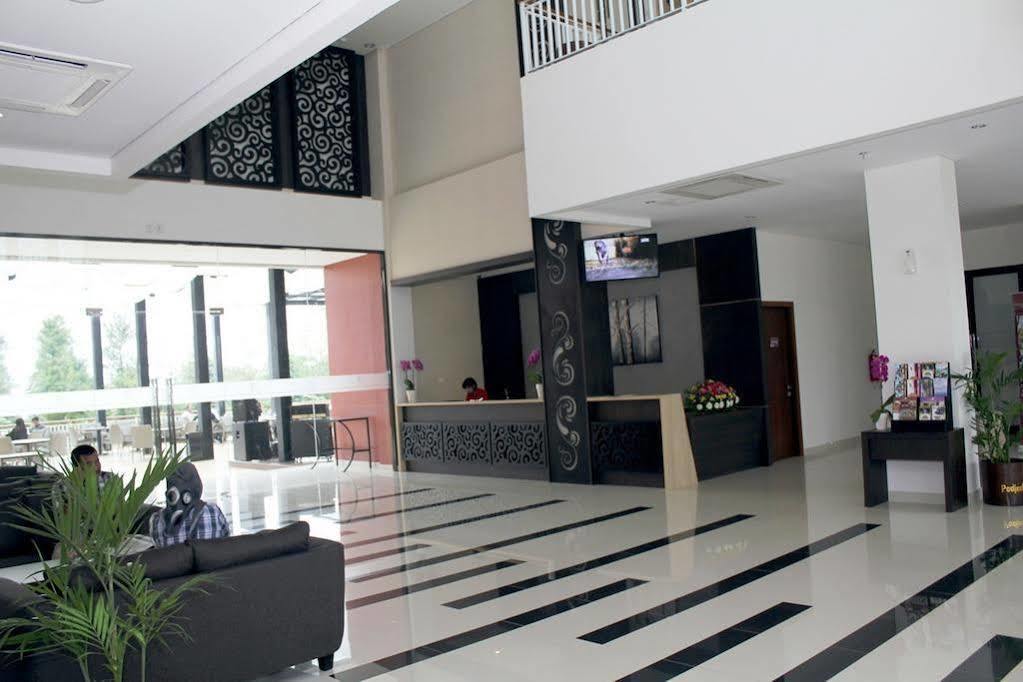 Padjadjaran Hotel Богор Экстерьер фото