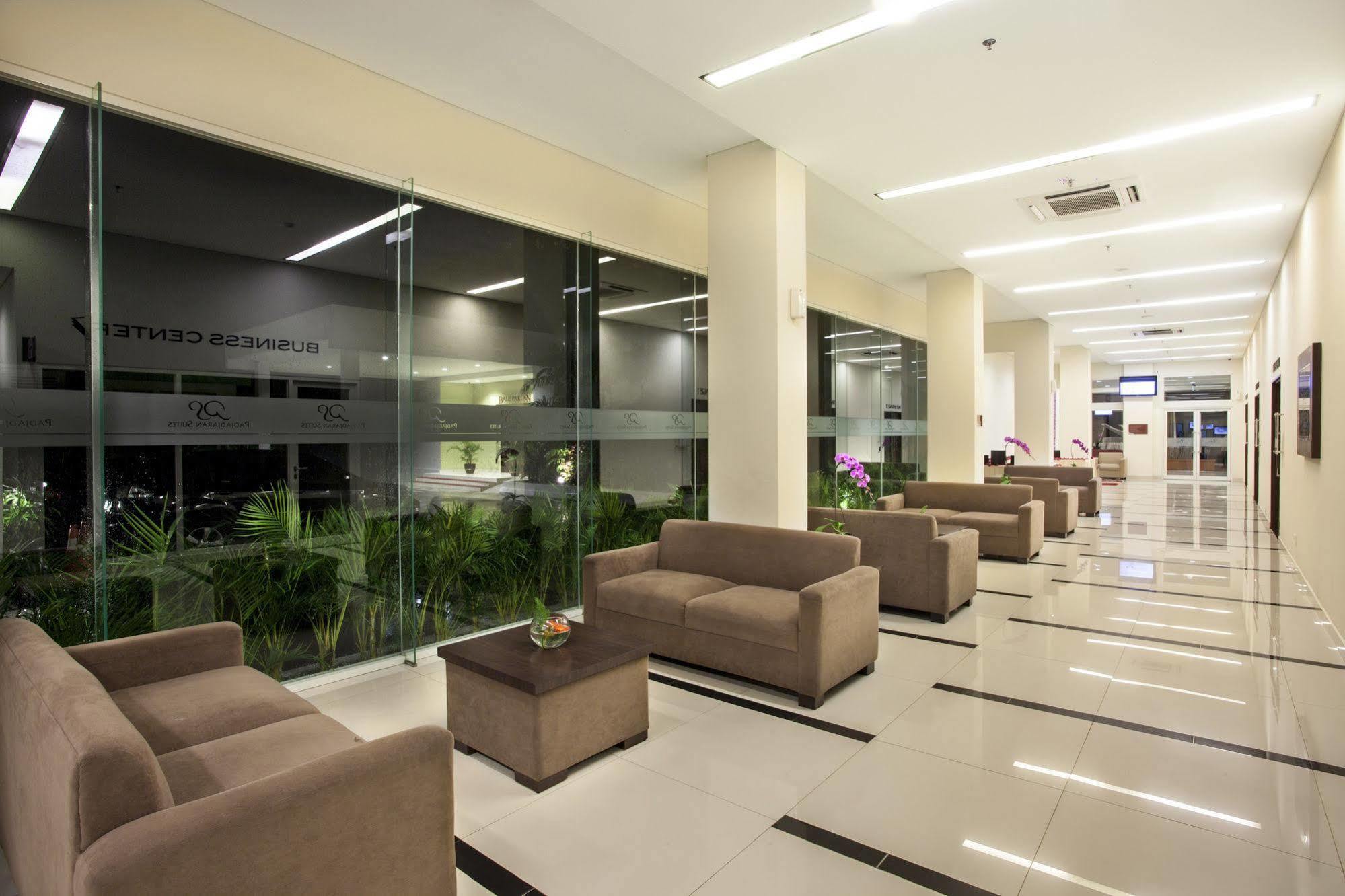 Padjadjaran Hotel Богор Экстерьер фото